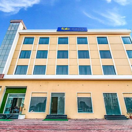 Fabhotel Amrit Greens Indore Airport Екстериор снимка