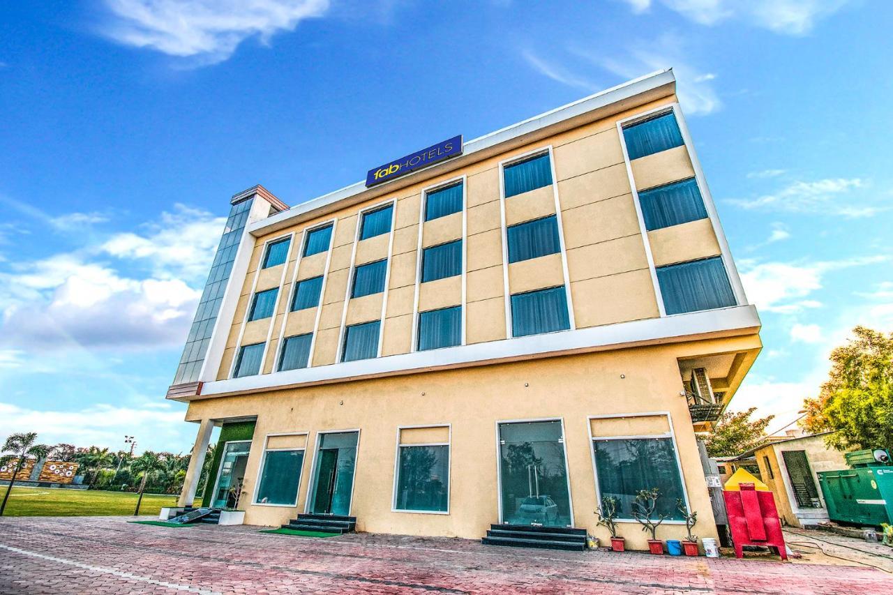 Fabhotel Amrit Greens Indore Airport Екстериор снимка