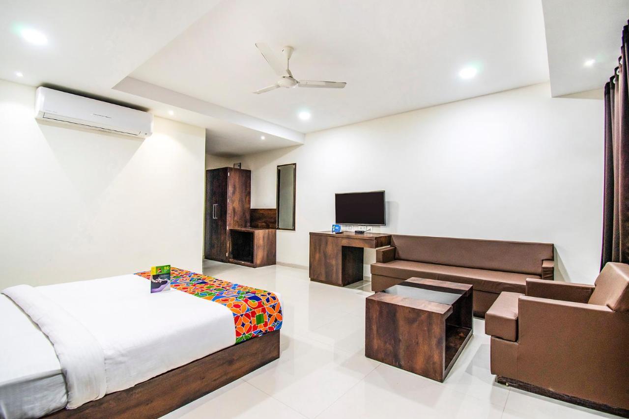 Fabhotel Amrit Greens Indore Airport Екстериор снимка