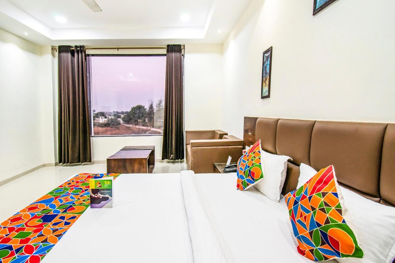Fabhotel Amrit Greens Indore Airport Екстериор снимка