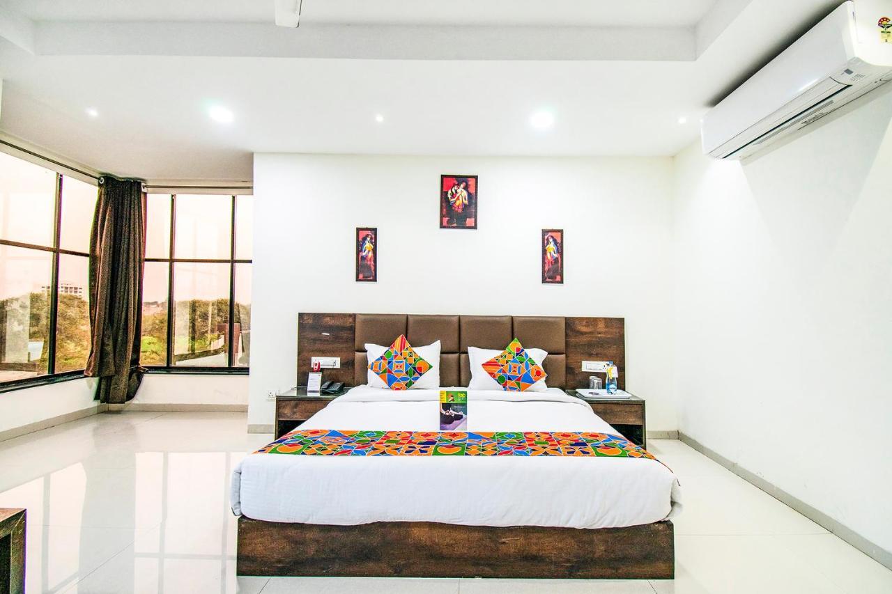 Fabhotel Amrit Greens Indore Airport Екстериор снимка