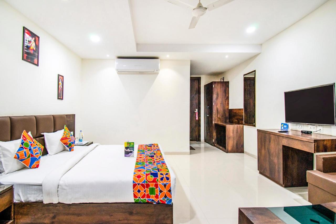 Fabhotel Amrit Greens Indore Airport Екстериор снимка